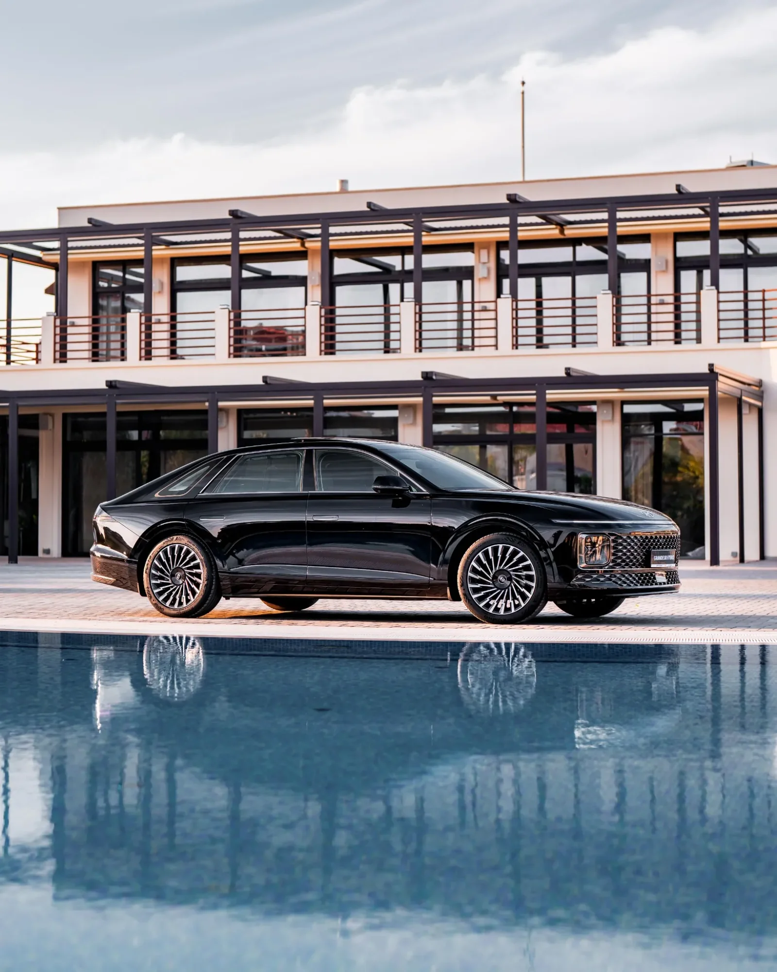 Grandeur Hybrid